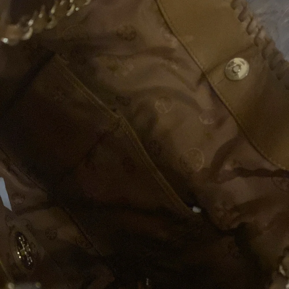 Tory Burch Tan Gold Quilted Shoulder Bag - Picture 7 of 11